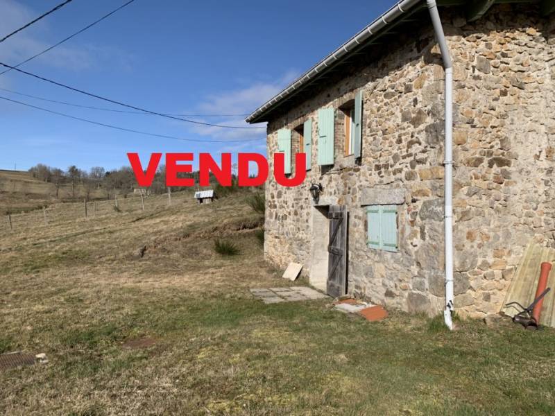 Ferme isolée avec 1.2 hectare à Saint André en Vivarais