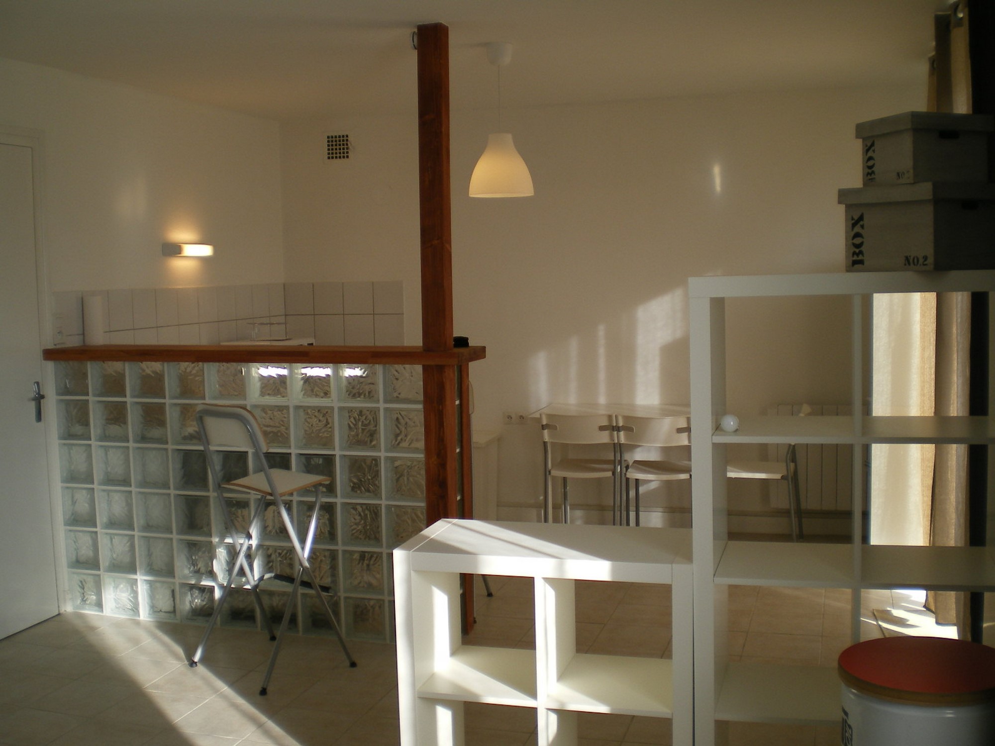 Appartement rénové TStudio Vendu meublé. Idéal pied à terre ou investisseur. Garage