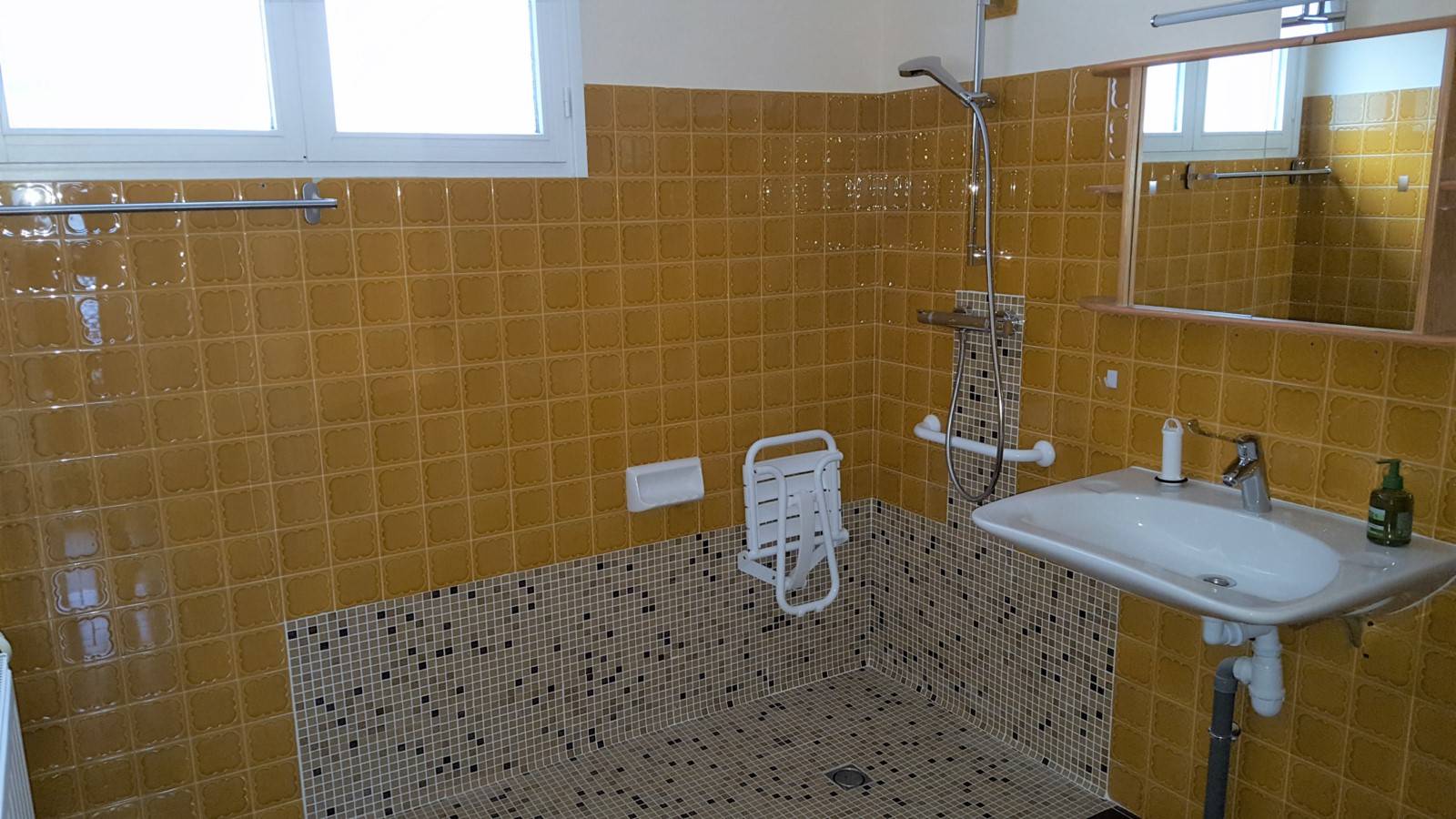 A louer à la semaine maison de village