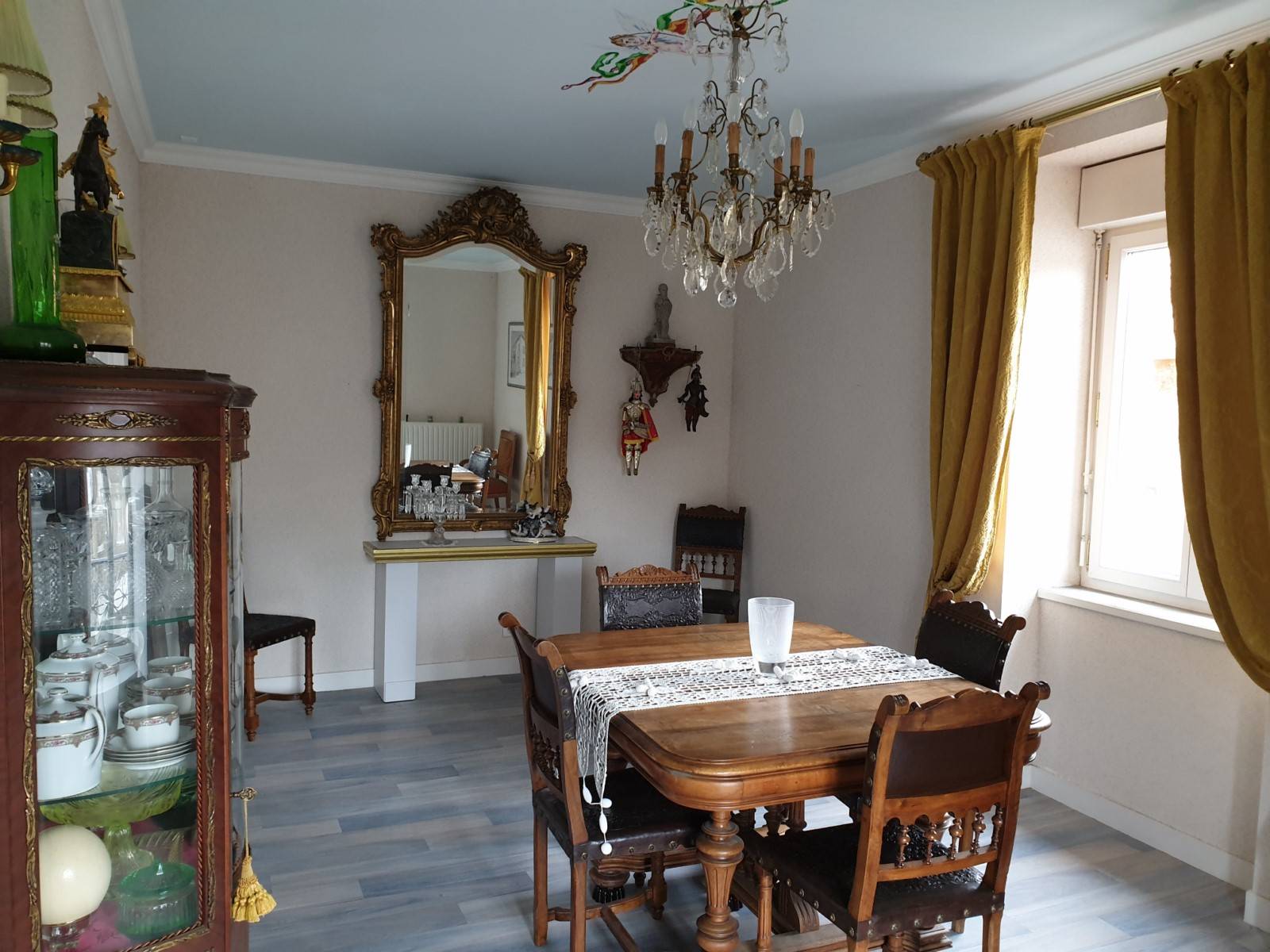 Maison bourgeoise 162 m² centre Montfaucon