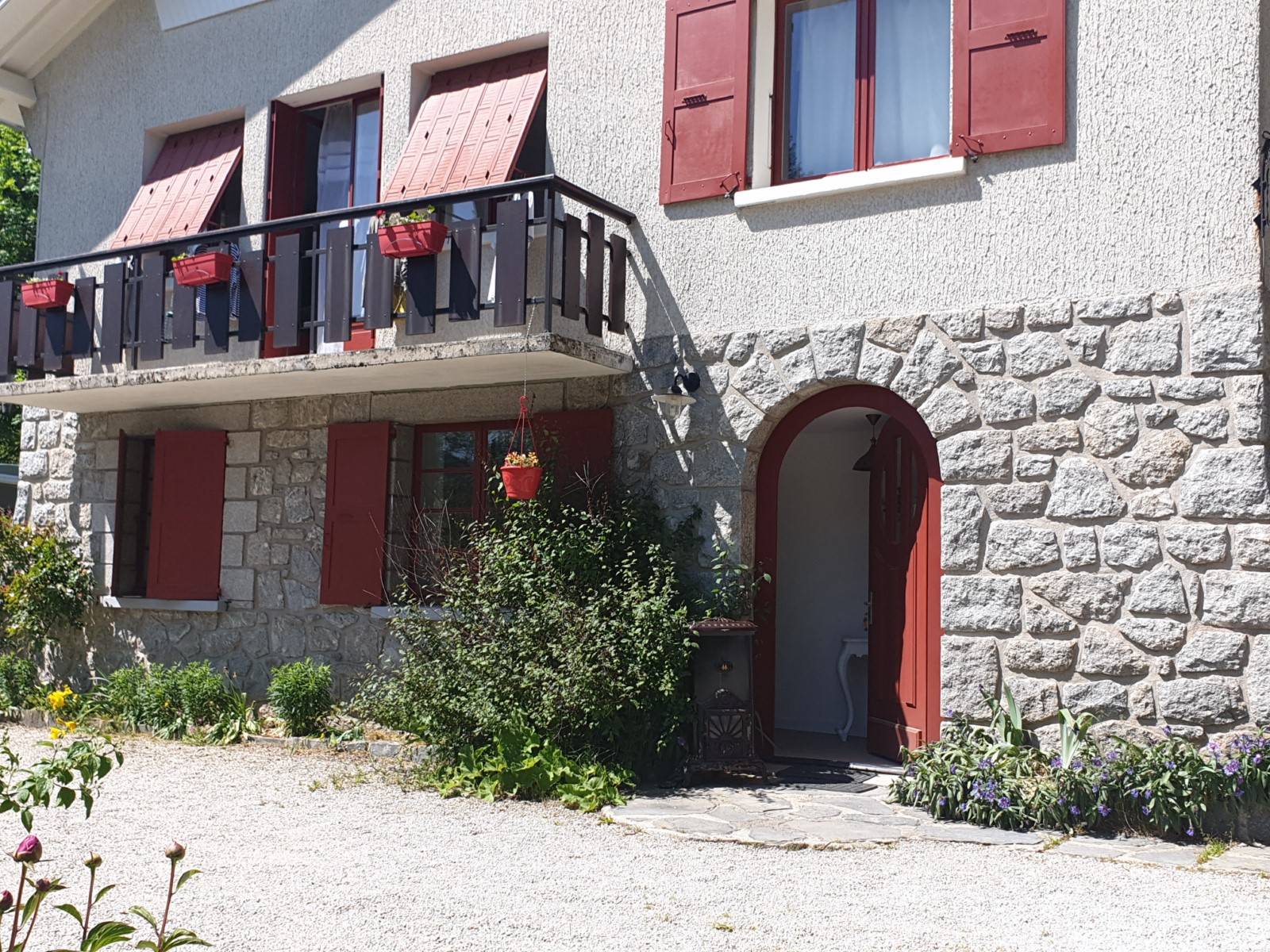 Appartement T3 RDC de maison au Chambon sur Lignon