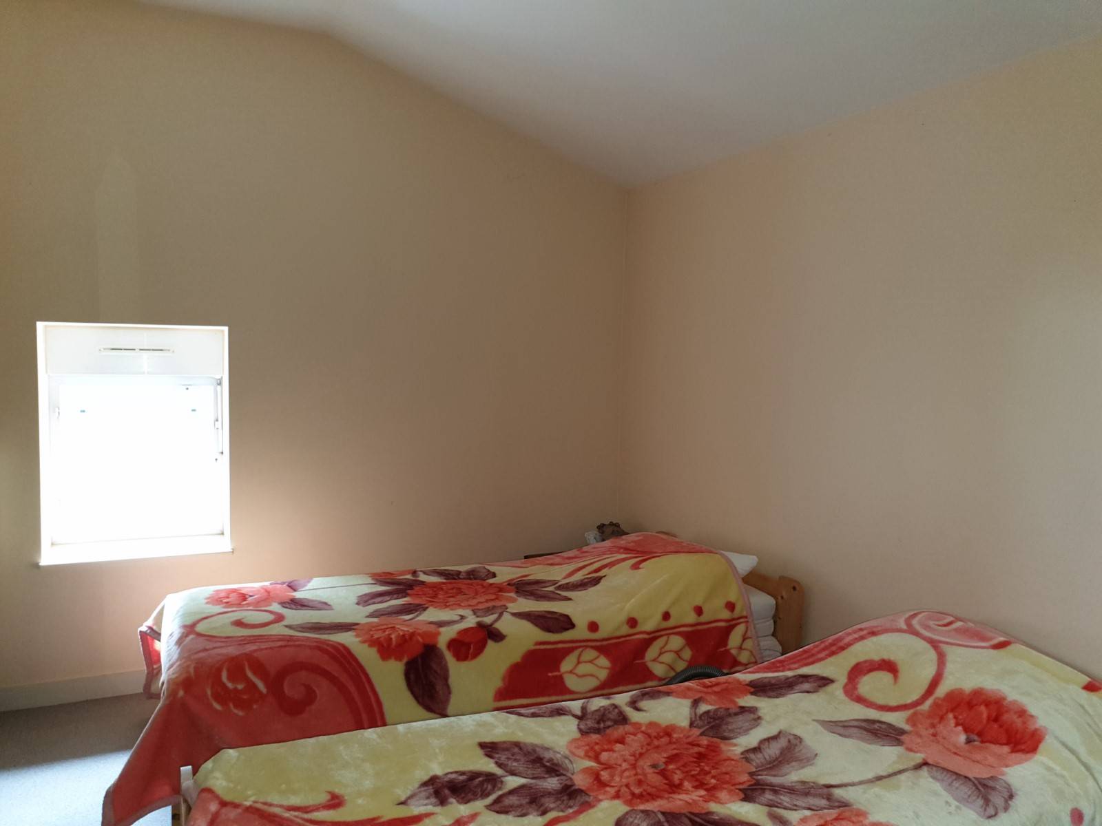 Maison  en pierres dans la campagne de Dunières