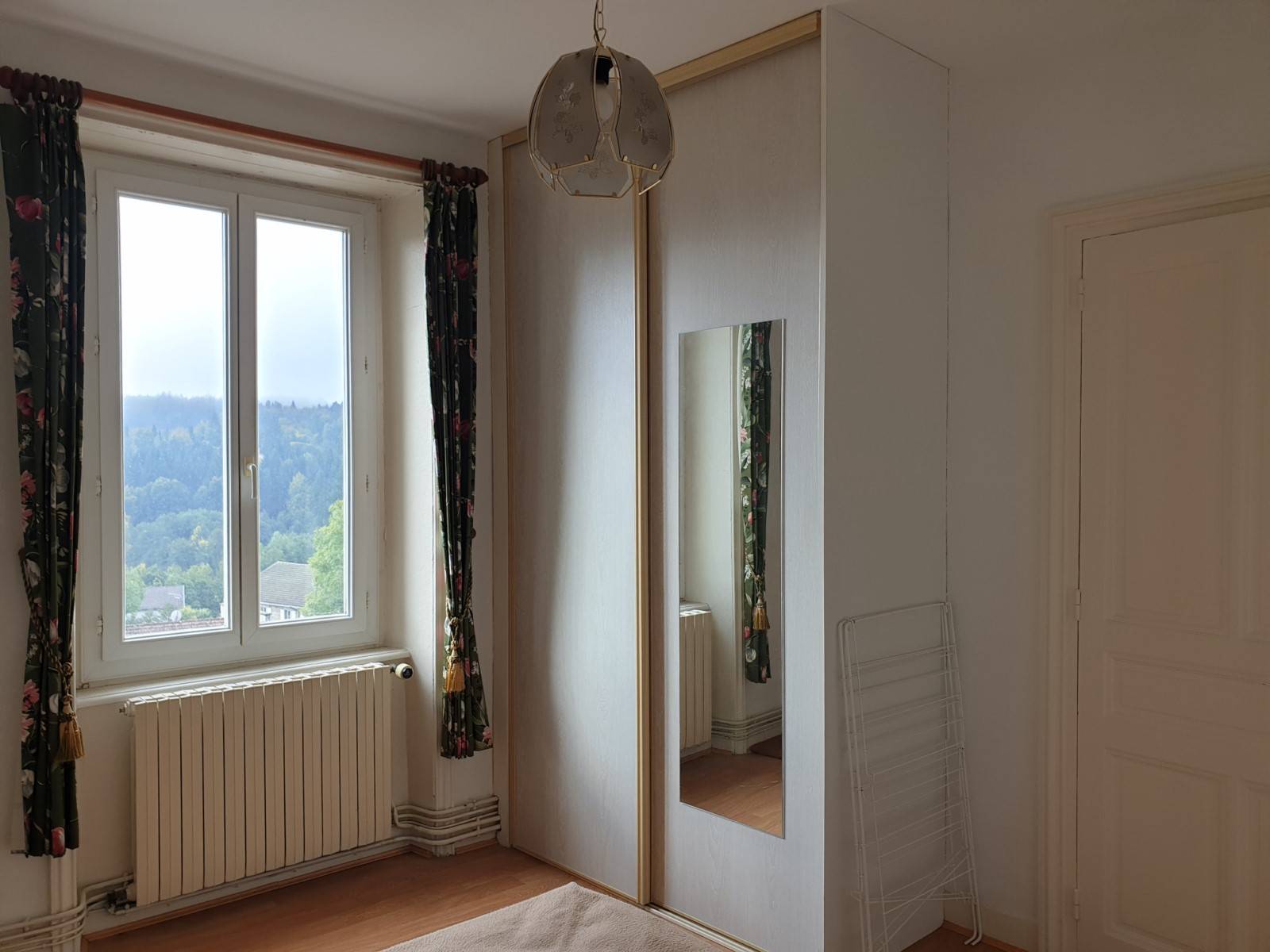 Appartement T2 meublé au 2ème étage au centre du village du Chambon sur Lignon
