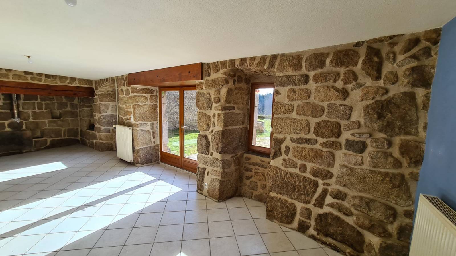 Corps de ferme en campagne de Tence