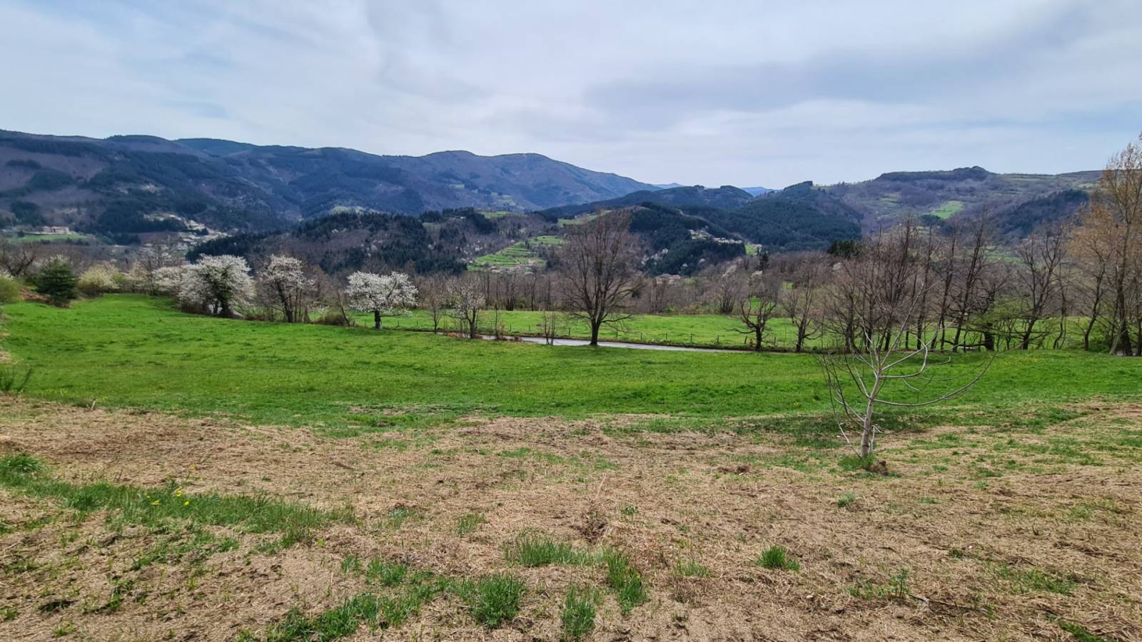 Parcelle de terrain constructible Saint Jean Roure