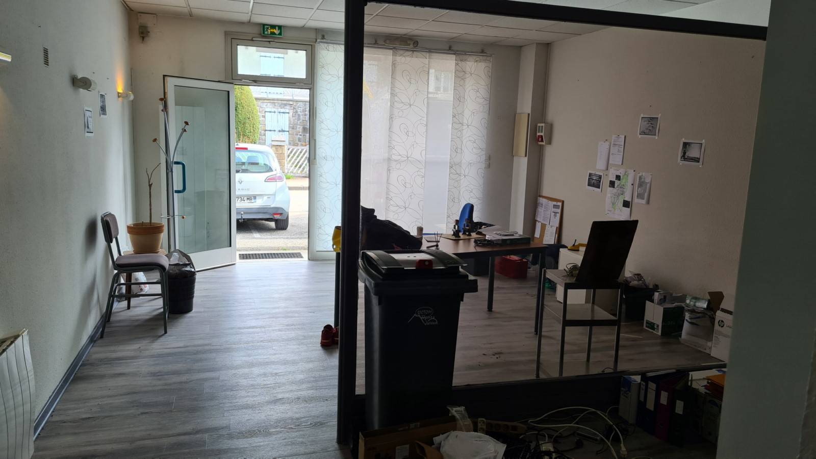 Ancien local commercial au centre du village de Saint Agrève