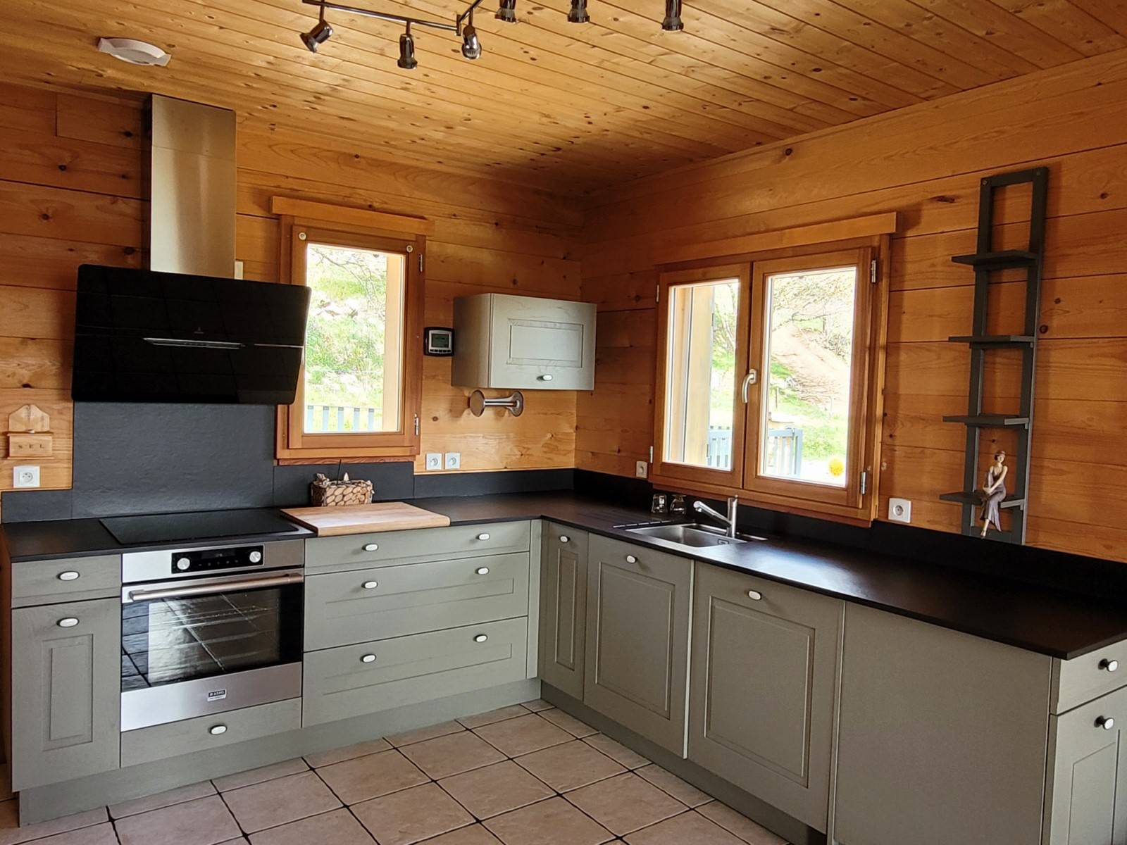 Chalet avec superbe vue à Freycenet-la-Tour