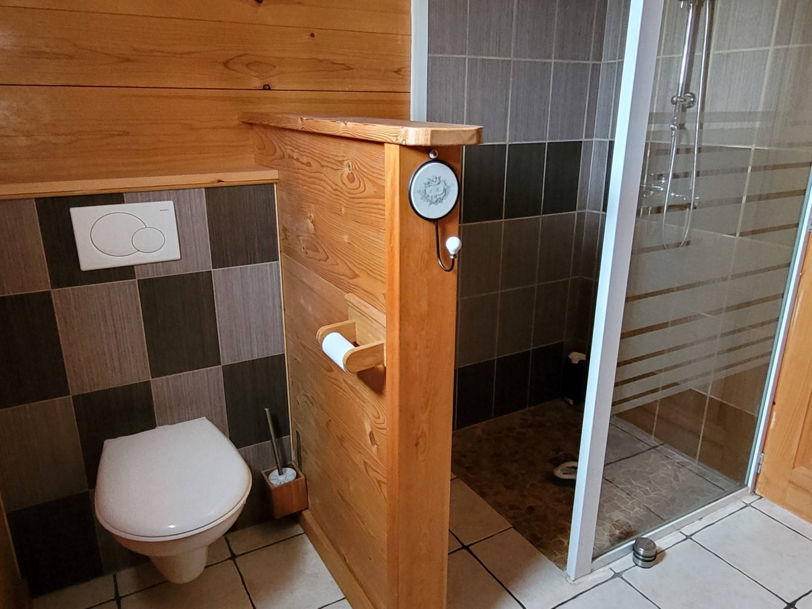 Chalet avec superbe vue à Freycenet-la-Tour