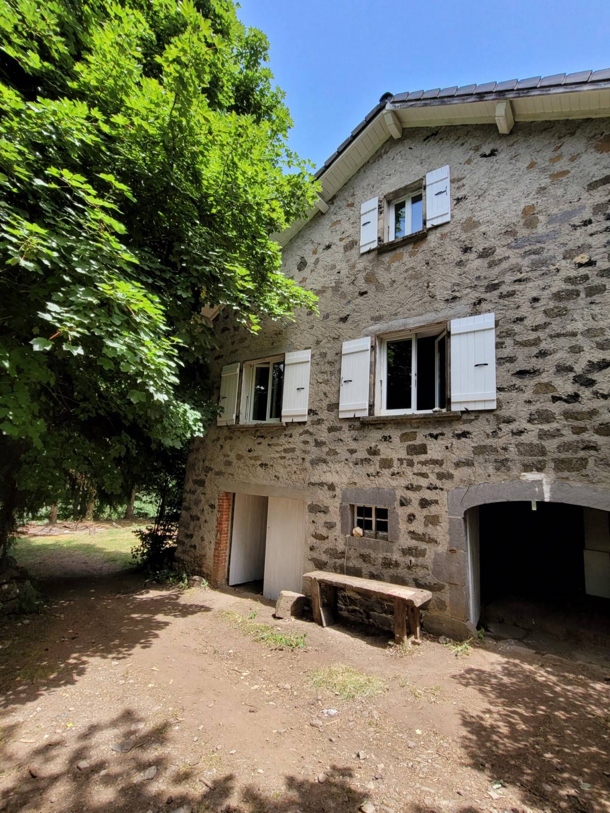 Ferme rénovée avec superbe pièce de vie sur la commune des Vastres
