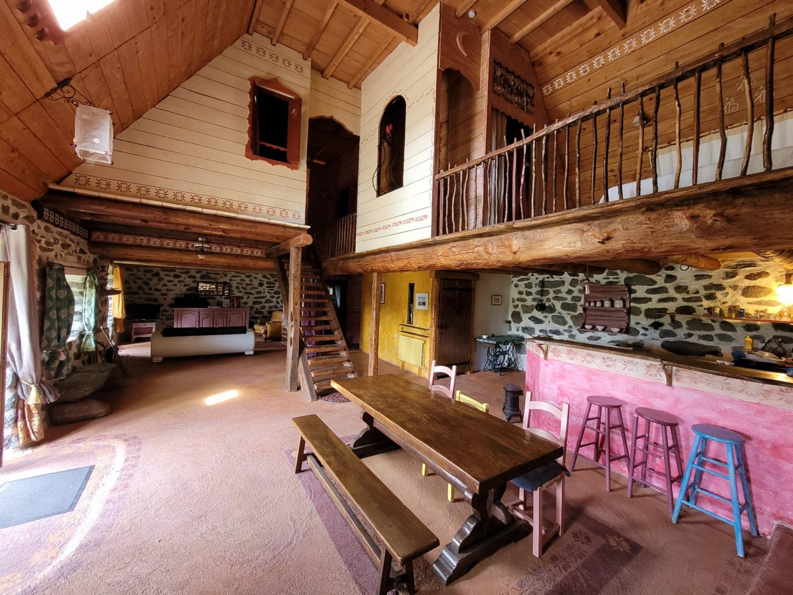 Chaumière isolée avec vue à Freycenet La Cuche