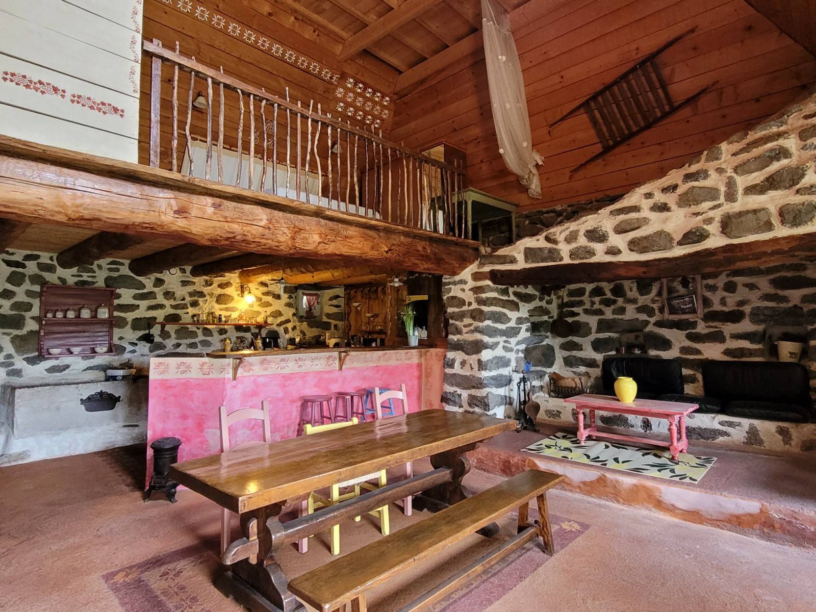 Chaumière isolée avec vue à Freycenet La Cuche