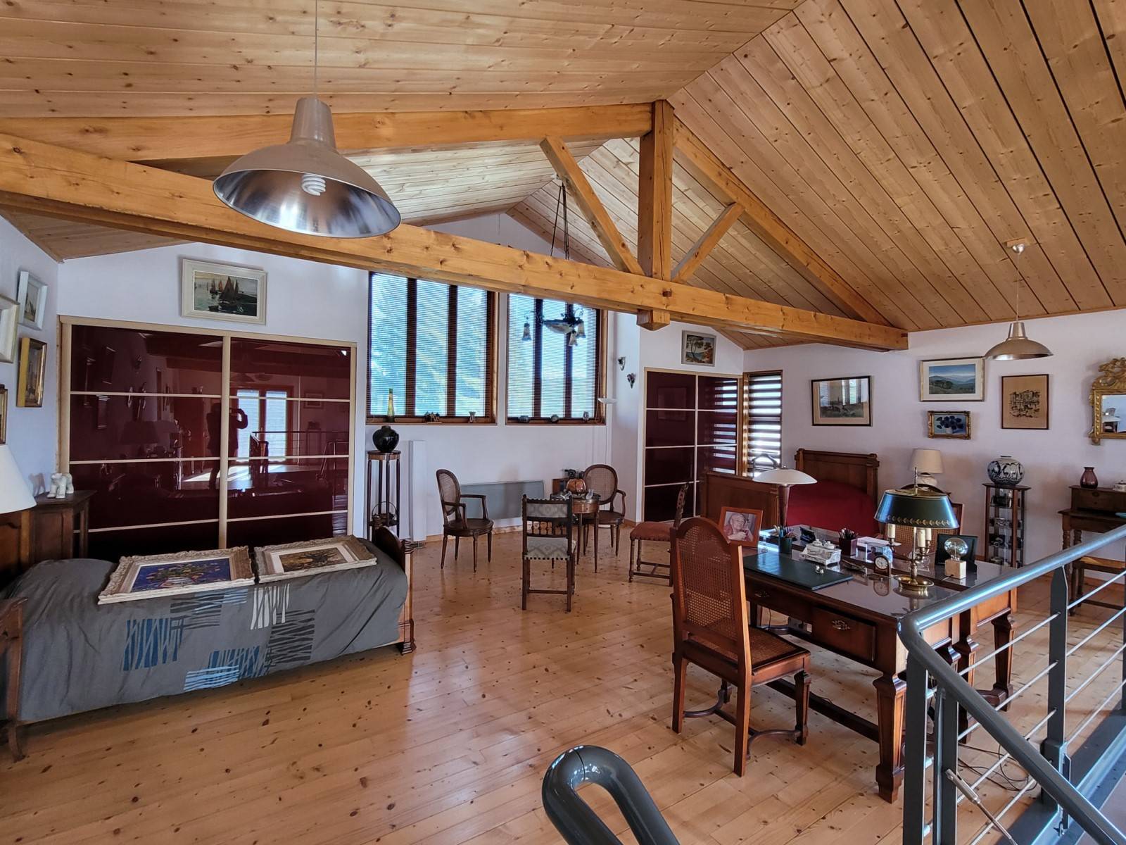 Villa sur 9 400 m² proche des commodités du Chambon sur Lignon