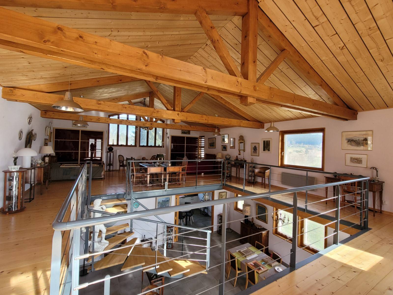 Villa sur 9 400 m² proche des commodités du Chambon sur Lignon