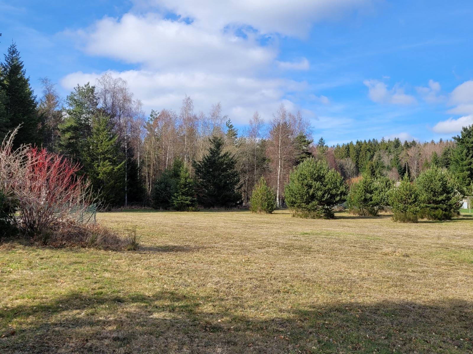 Villa sur 9 400 m² proche des commodités du Chambon sur Lignon