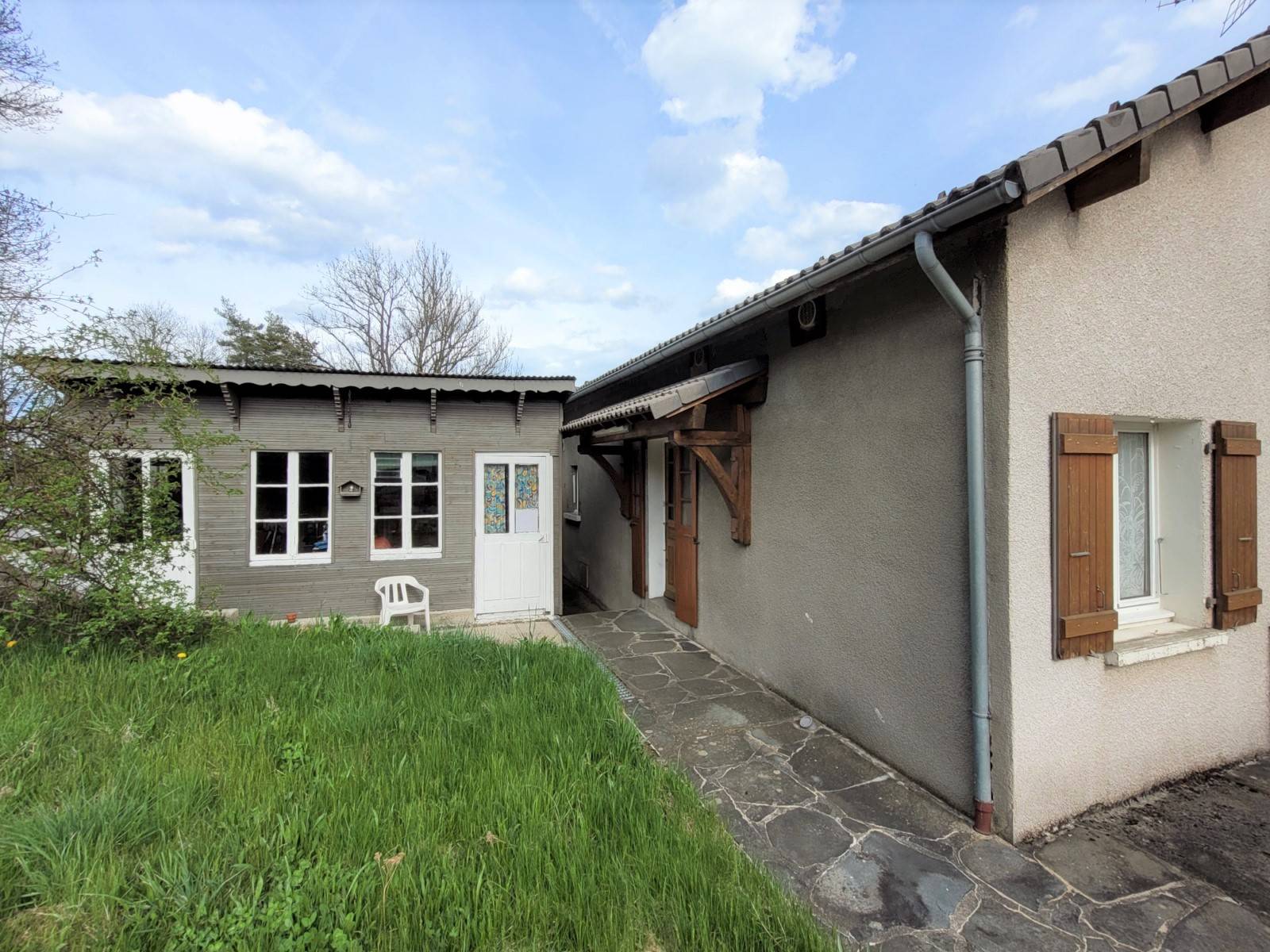 Maison de village au Mazet St Voy