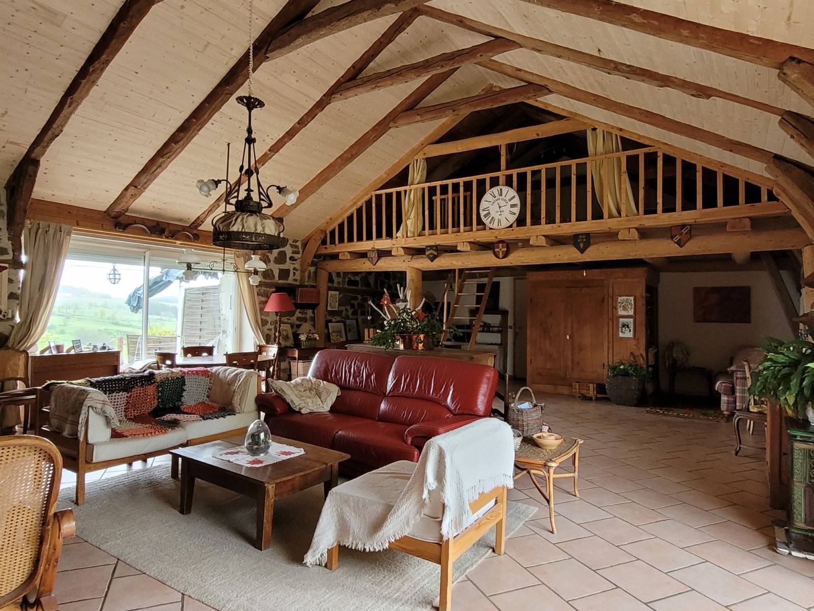 Corps de ferme sur 9 000 m² de terrain en campagne des Vastres