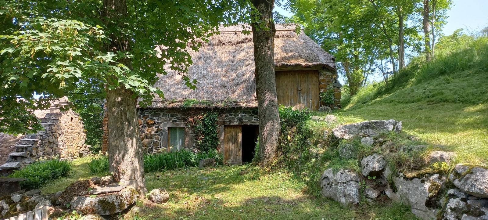 Charmante petite chaumière à Saint Front