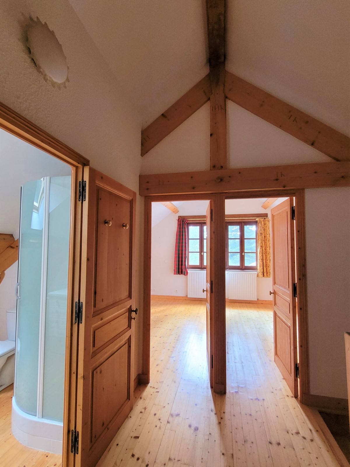 Maison de 2002 sur 2400 m² de terrain sur la commune du Chambon sur Lignon