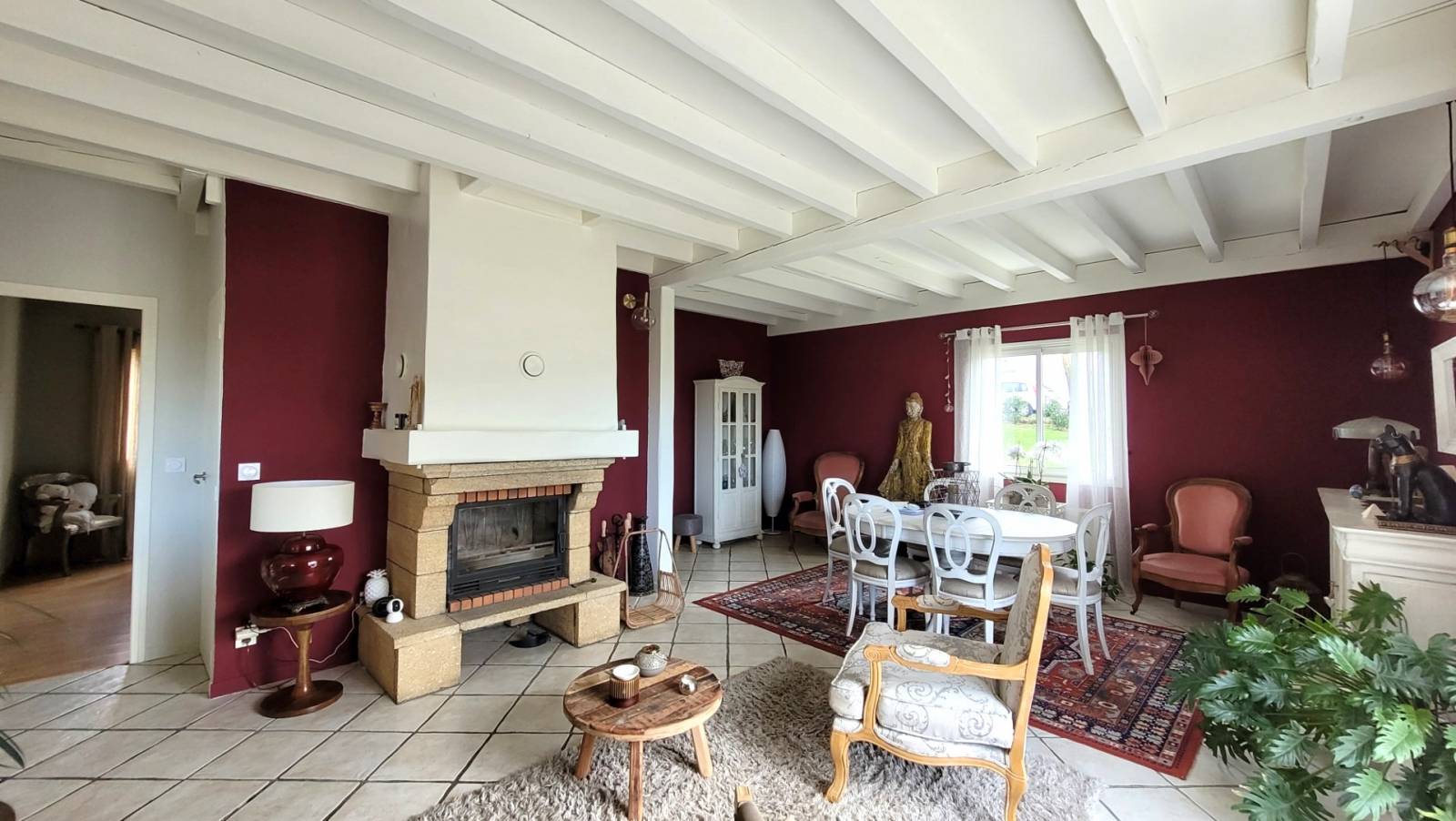 Maison de plain pied avec garage et jardin à Raucoules