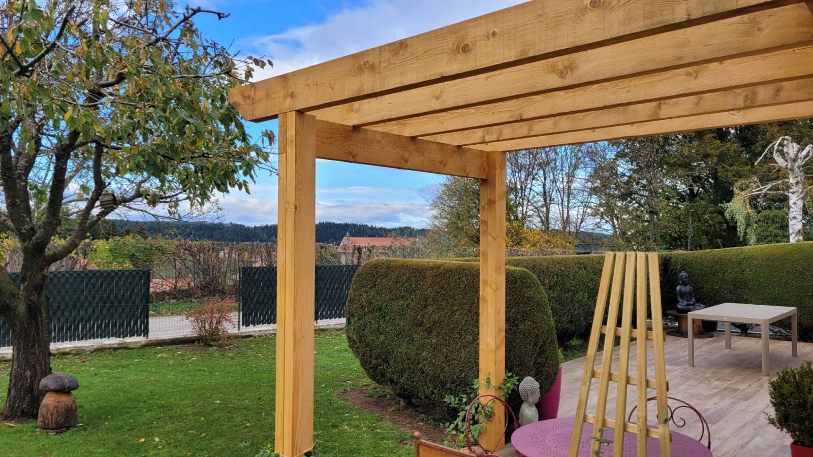 Maison de plain pied avec garage et jardin à Raucoules