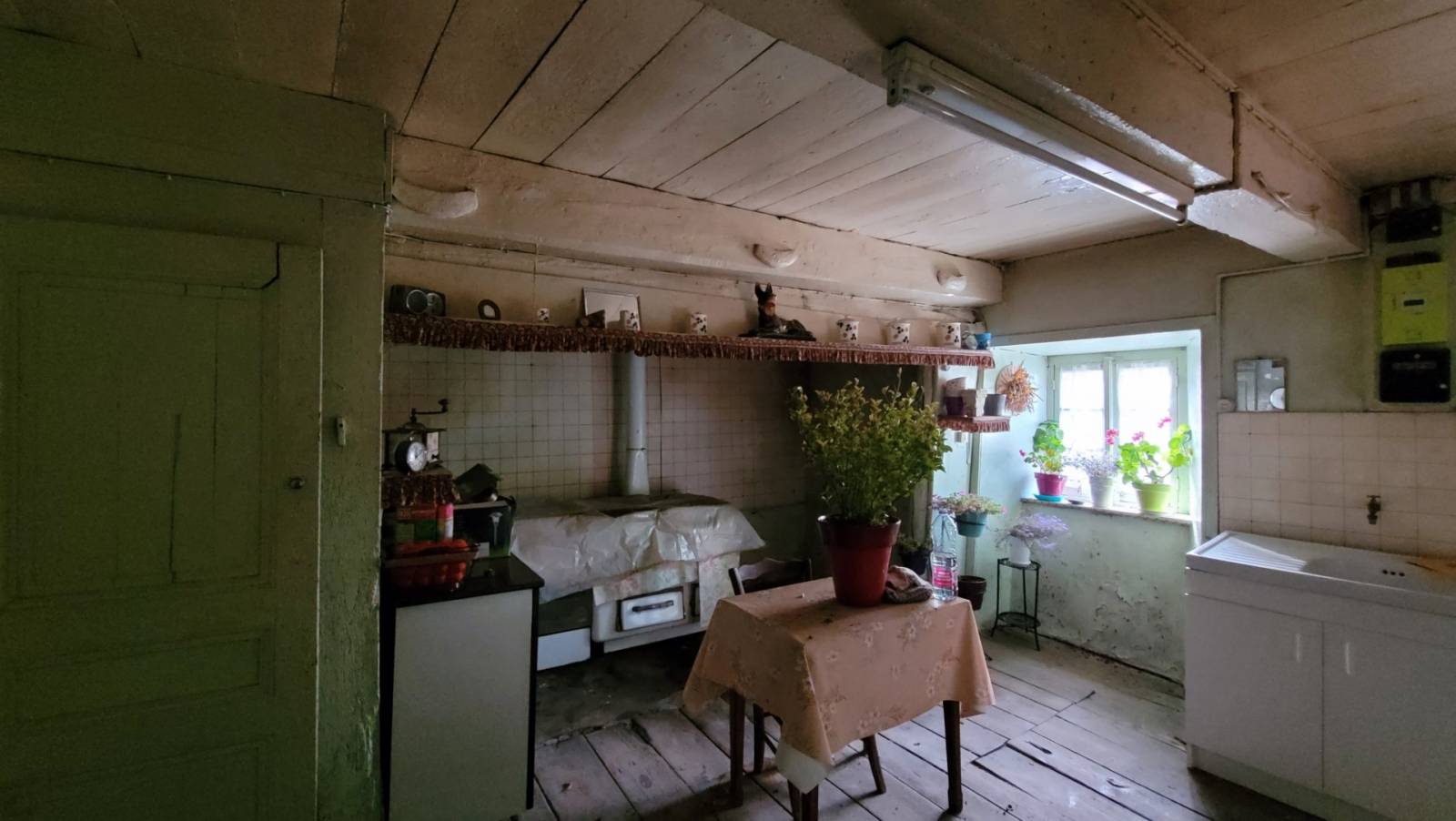 Ferme à rénover en plein centre du village du Chambon sur Lignon