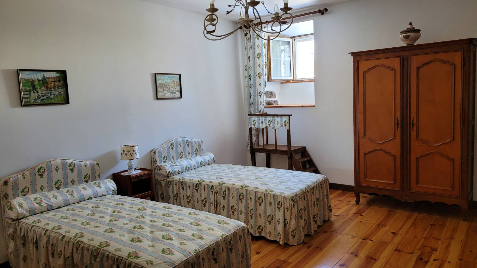 Propriété avec gite dans un hameau à Mars