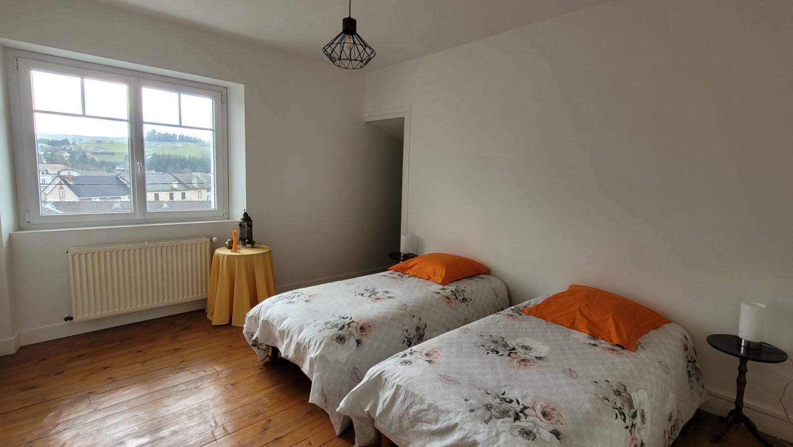 Superbe maison bourgeoise rénovée proche du centre du village de Tence