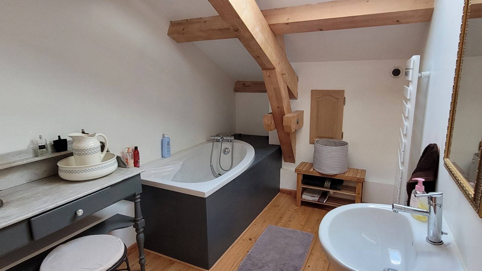 Maison ossature bois de 2008 sur plus d'1Ha de terrain