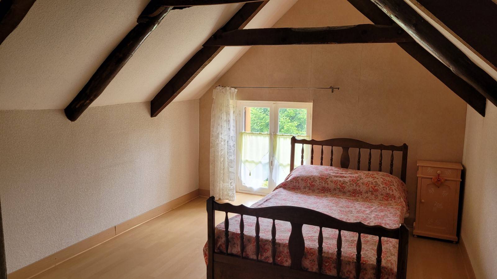 Maison à rénover avec jardin et garage à Saint Agrève