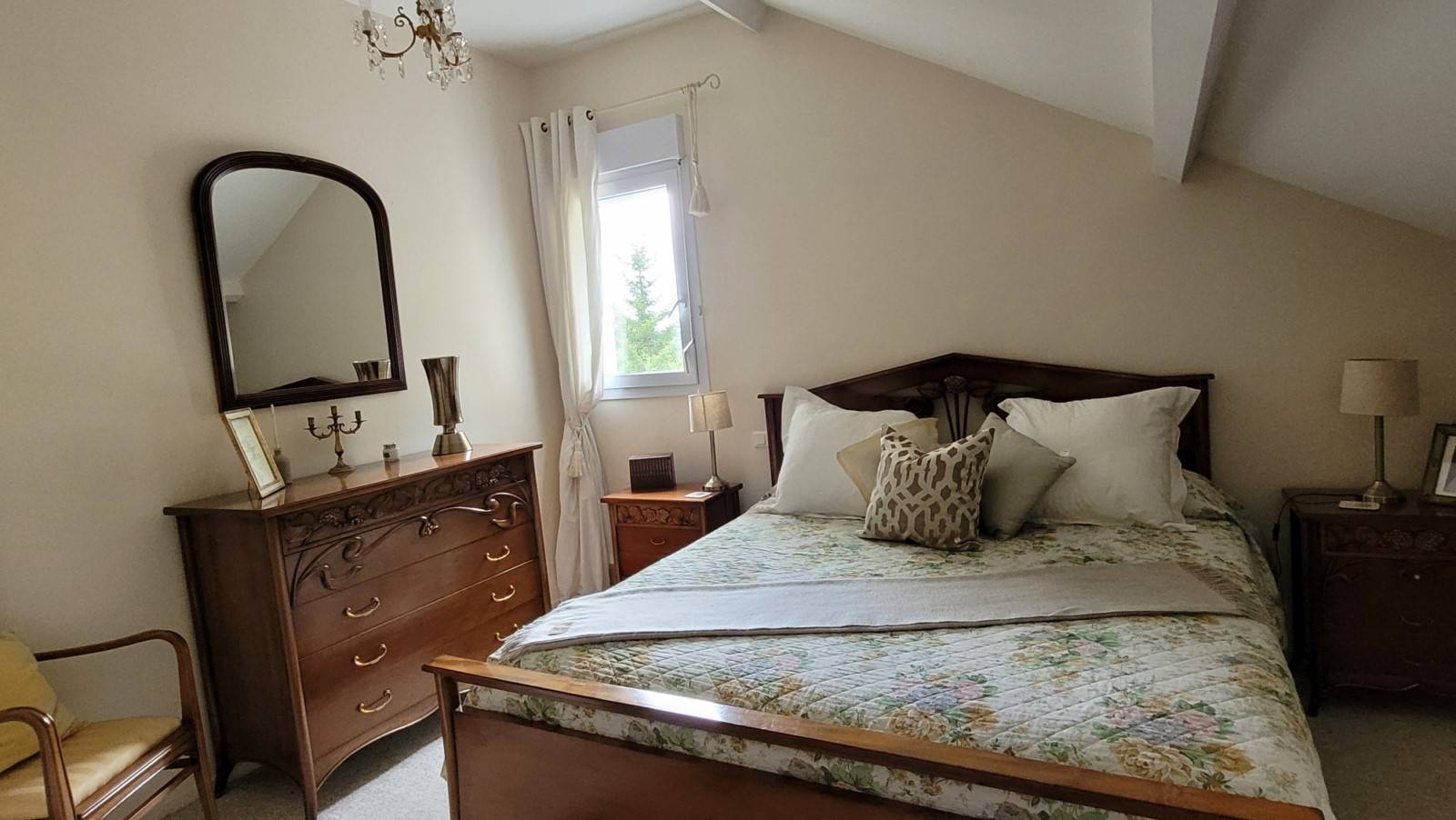 Maison à proximité du village avec de beaux volumes au Chambon sur Lignon