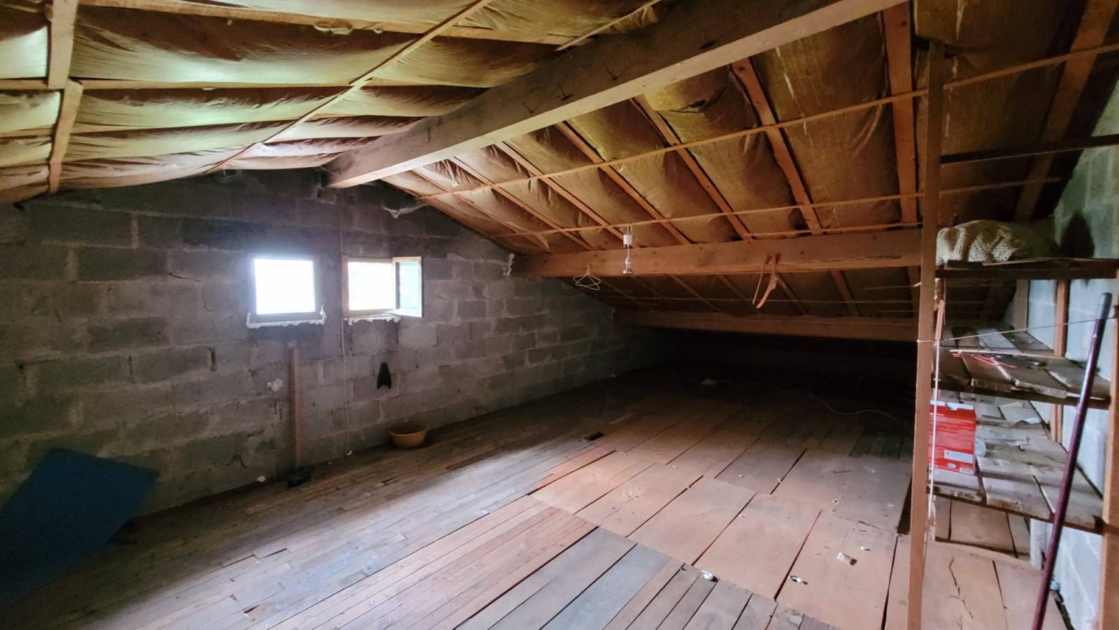 Maison des années 60 à rafraichir à Saint Agrève