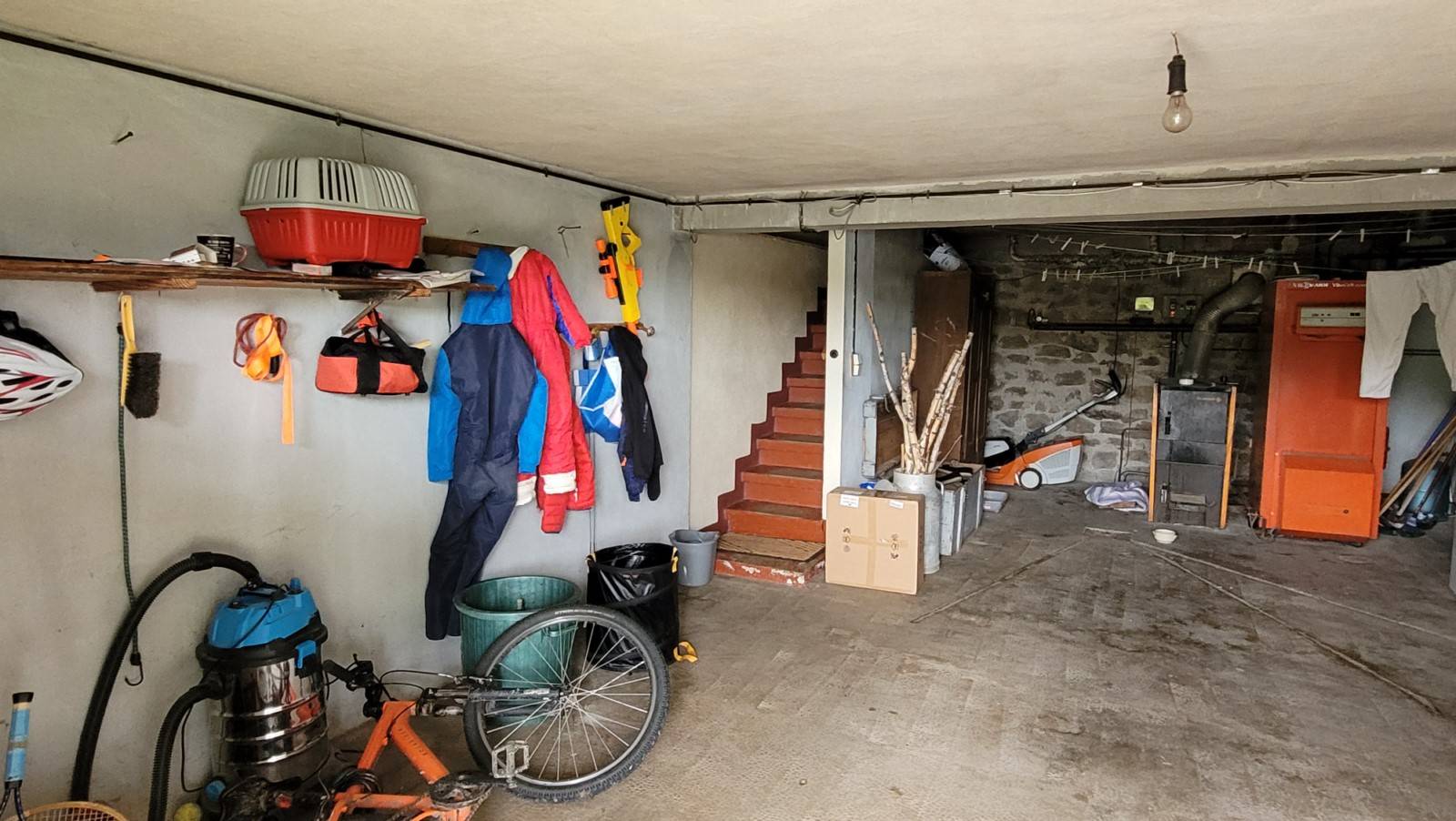 Maison des années 60 à rafraichir à Saint Agrève