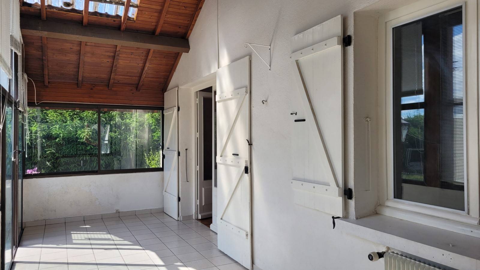 Maison à rafraichir avec dépendances sur Tence