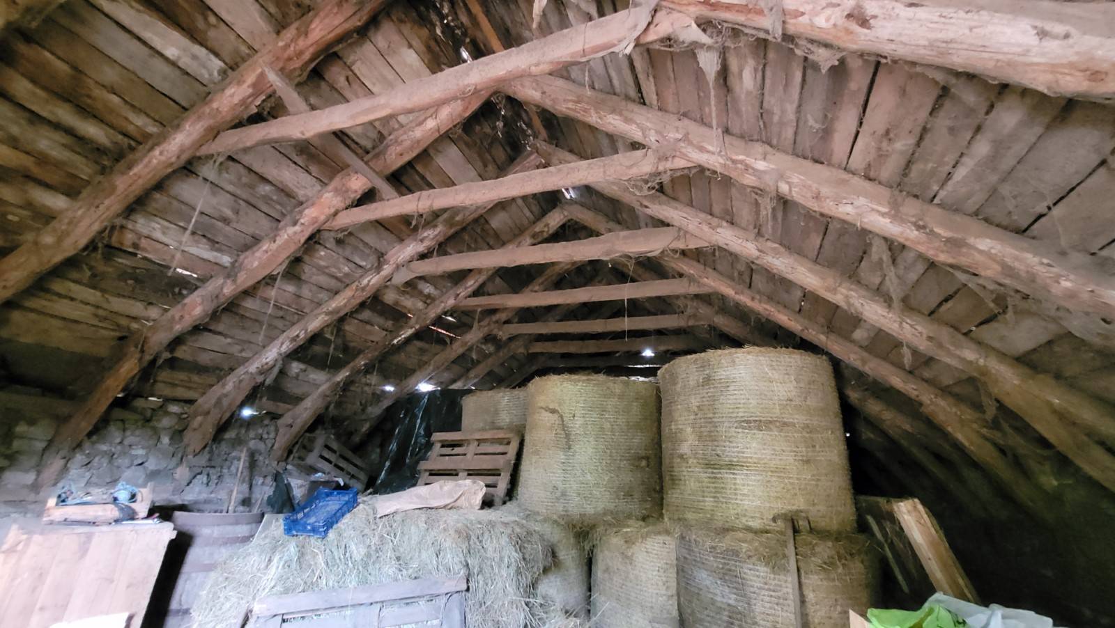 Ferme à rénover sur la commune des Vastres