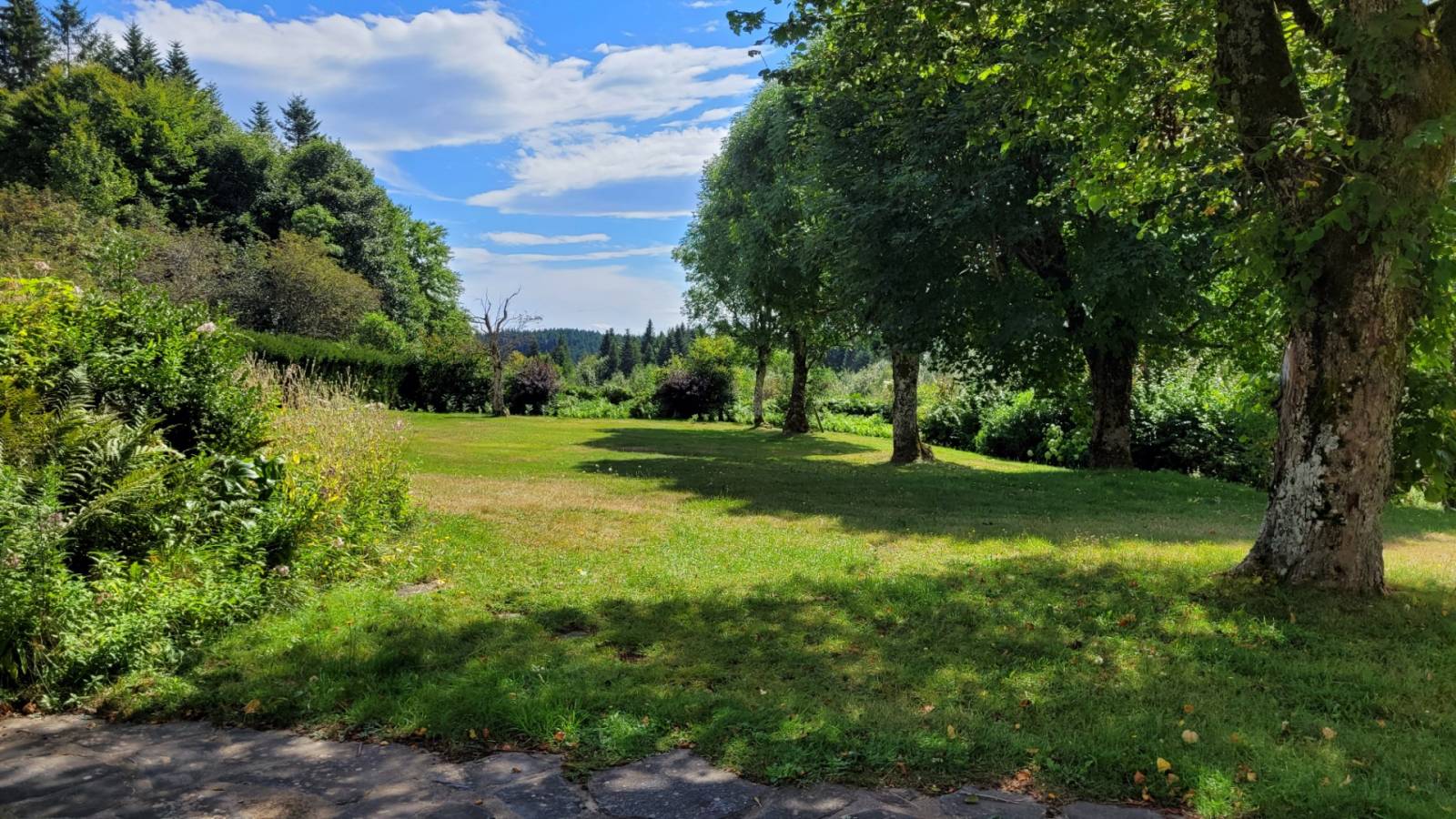 Ferme proche du centre du village du Chambon sur Lignon