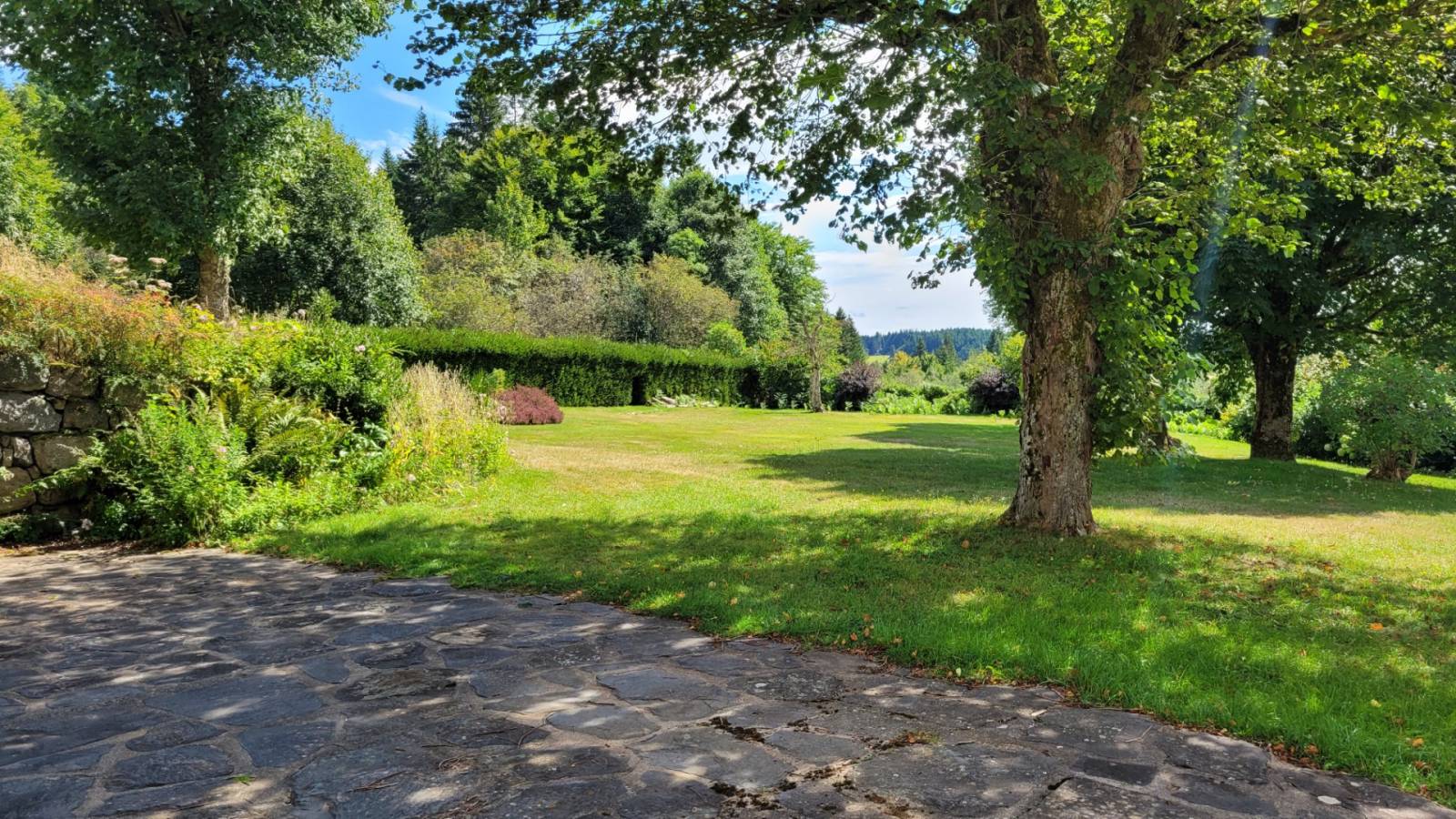 Ferme proche du centre du village du Chambon sur Lignon
