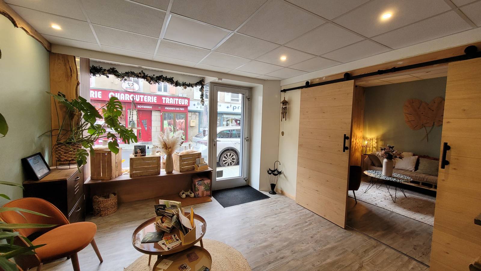 Murs commerciaux au centre du village du Chambon sur Lignon