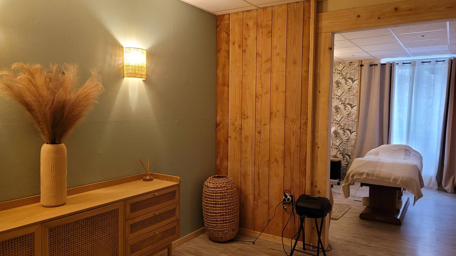 Murs commerciaux au centre du village du Chambon sur Lignon