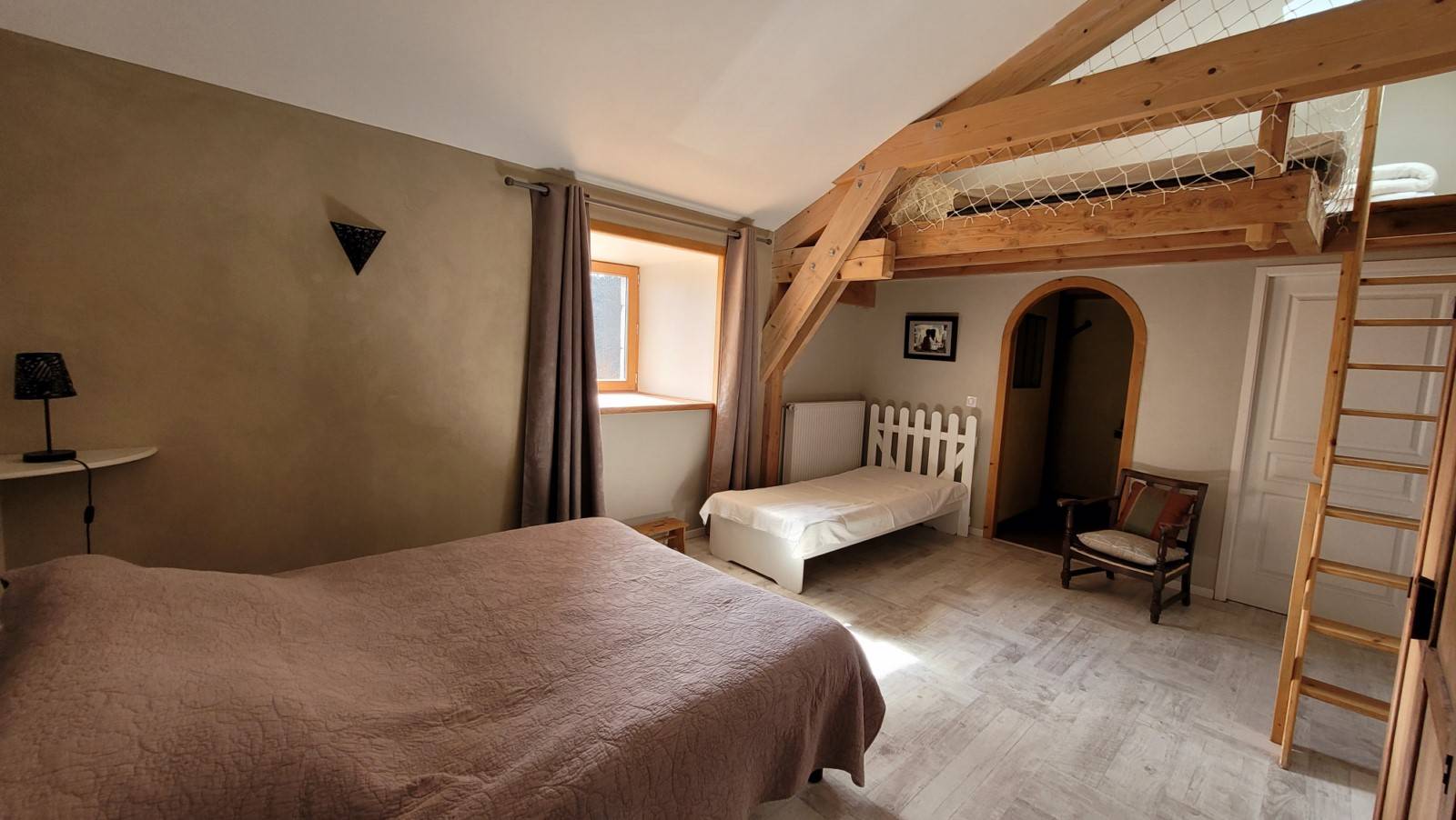 Ferme sur 1ha7 en campagne de St André en Vivarais