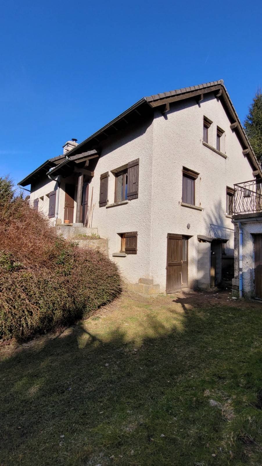 Maison sur 8500m² de terrain au Chambon sur Lignon