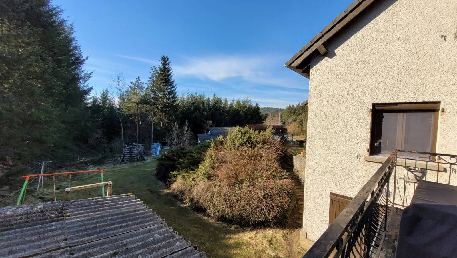 Maison sur 8500m² de terrain au Chambon sur Lignon