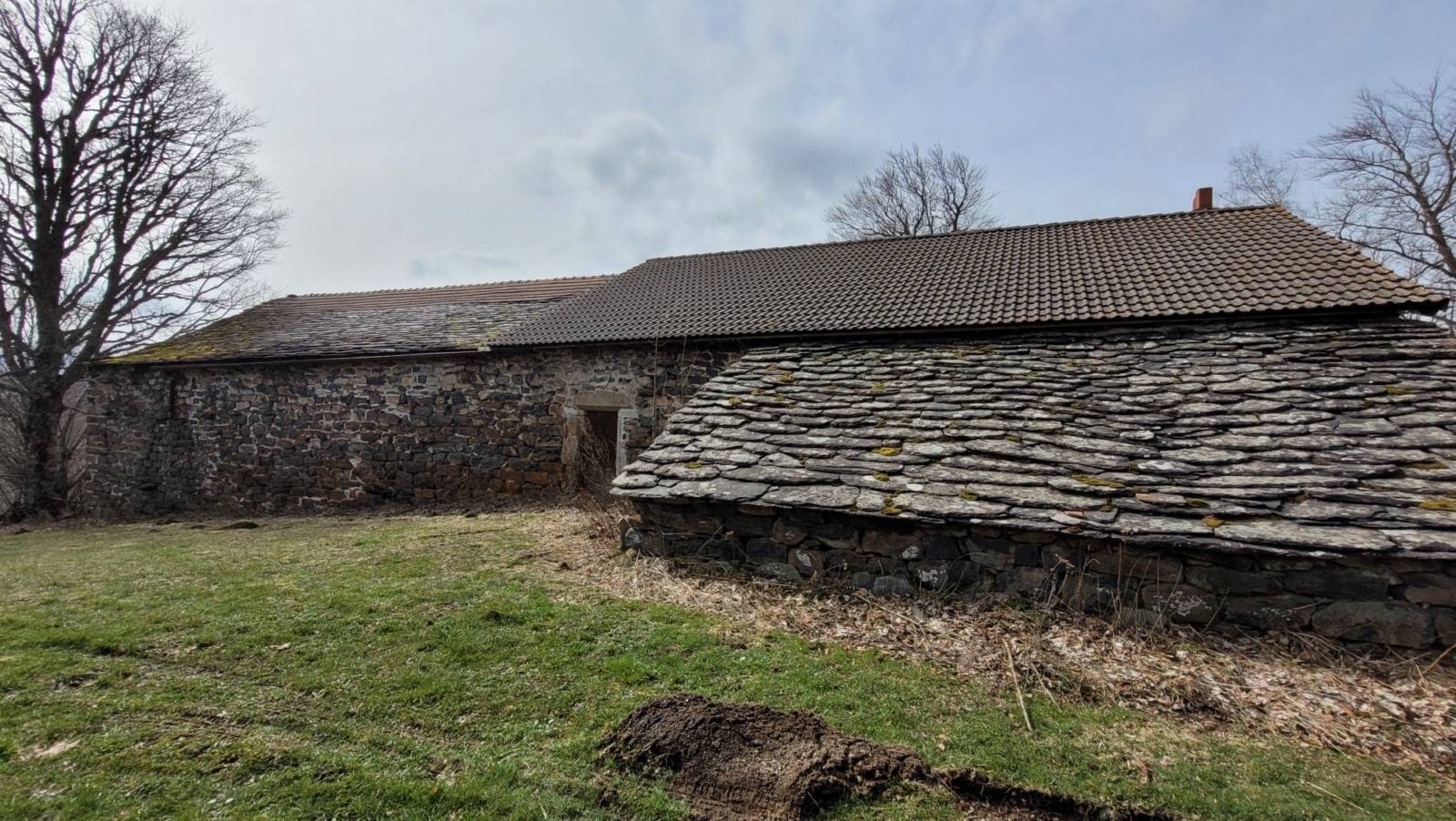 Ferme à rénover sur la commune du Mazet St Voy