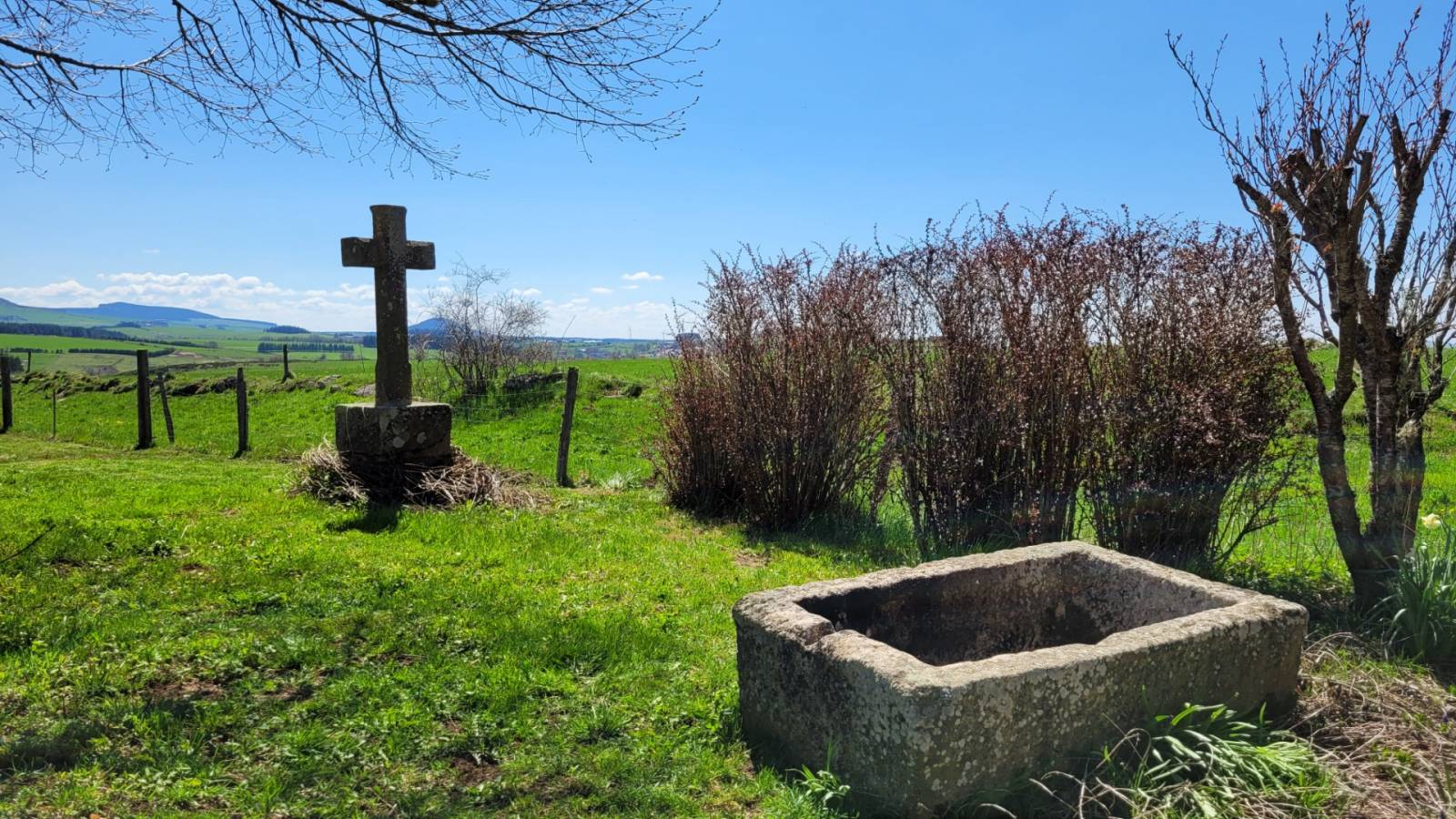 Ancienne ferme rénovée avec atelier St Front