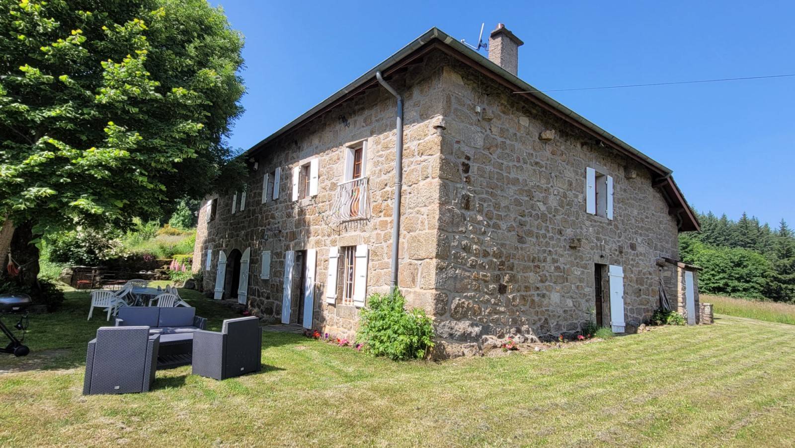 Ferme rénovée 5Ha Devesset