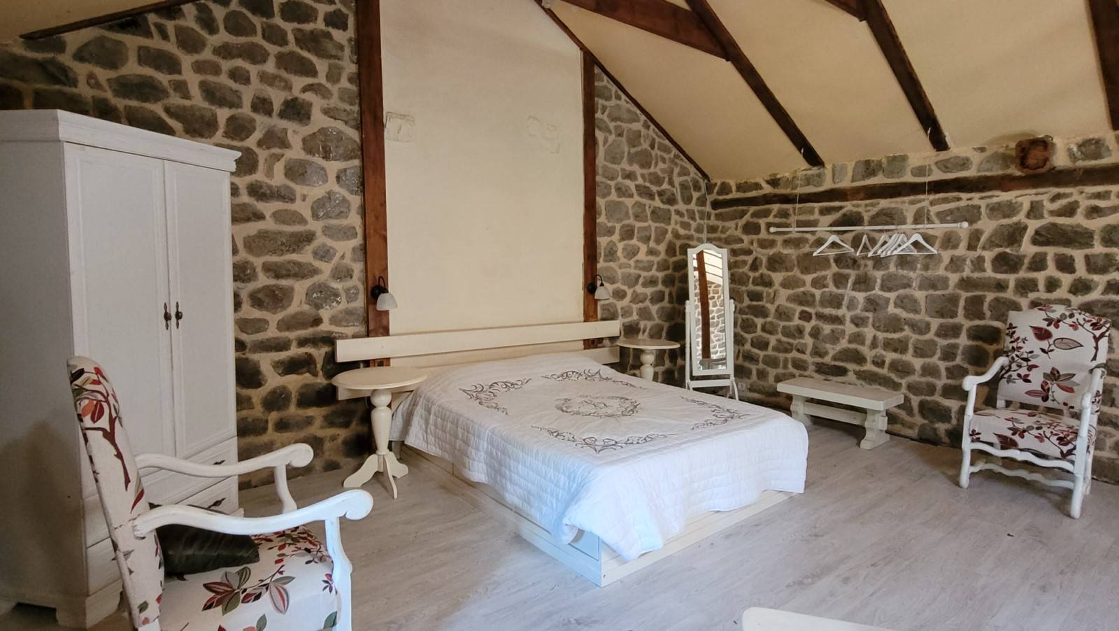 Ancienne ferme à finir de rénover Mars