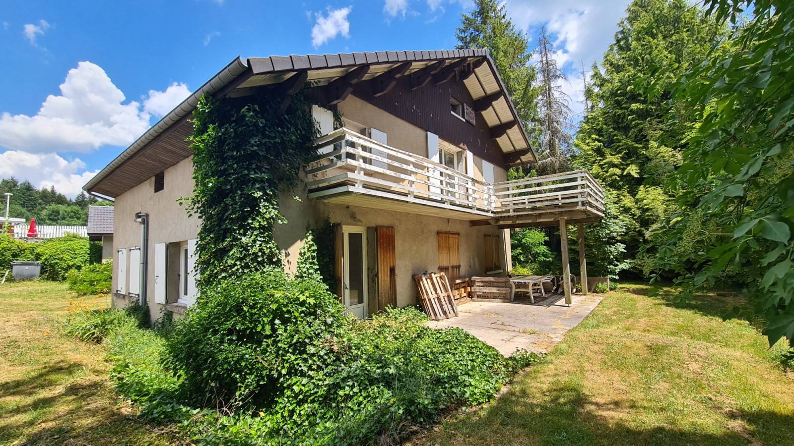 Ancienne maison à réhabiliter entièrement au Chambon sur Lignon