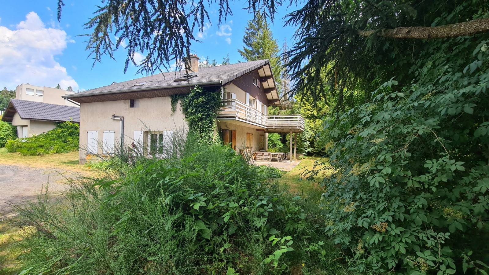 Ancienne maison à réhabiliter entièrement au Chambon sur Lignon