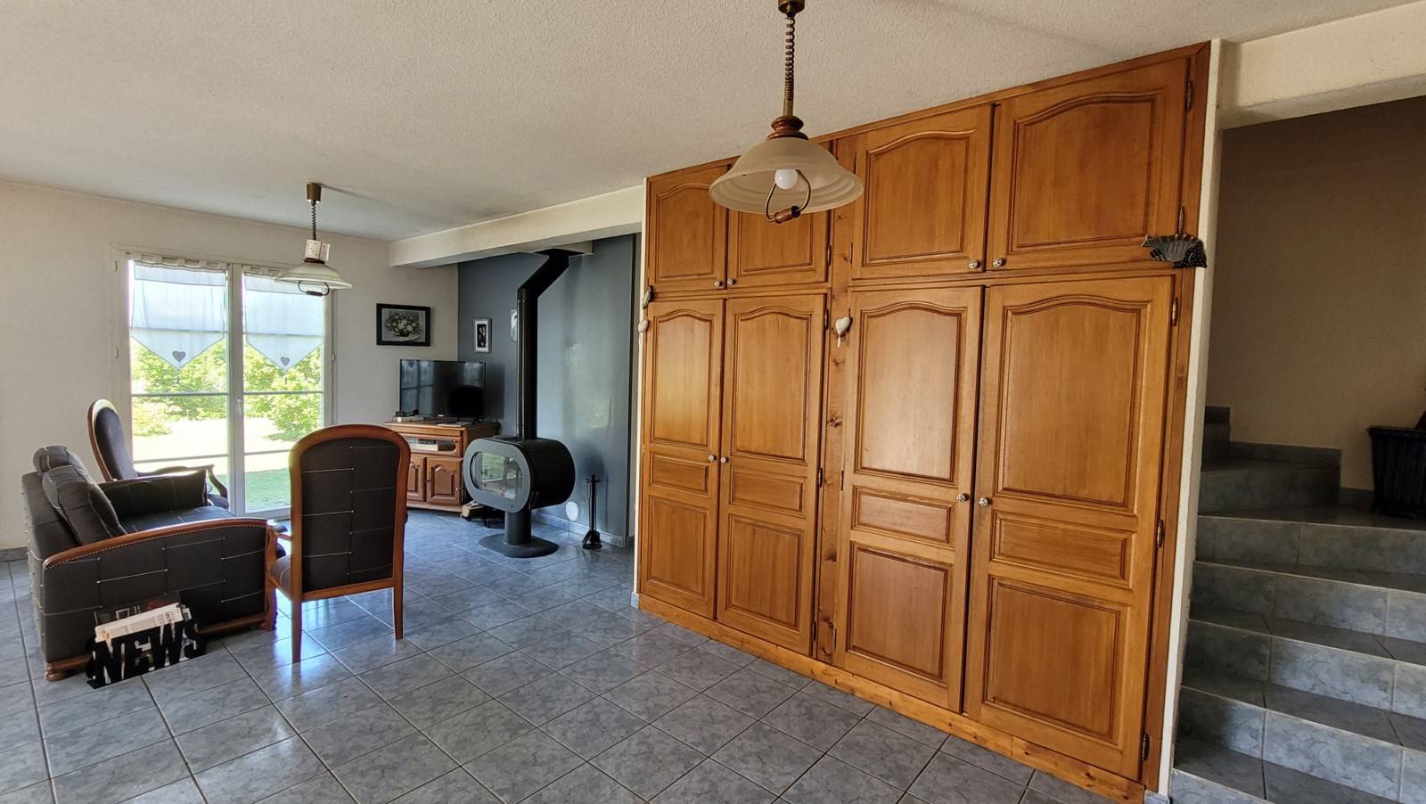 Maison sur 2 000 m² de terrain, très bel environnement à Tence