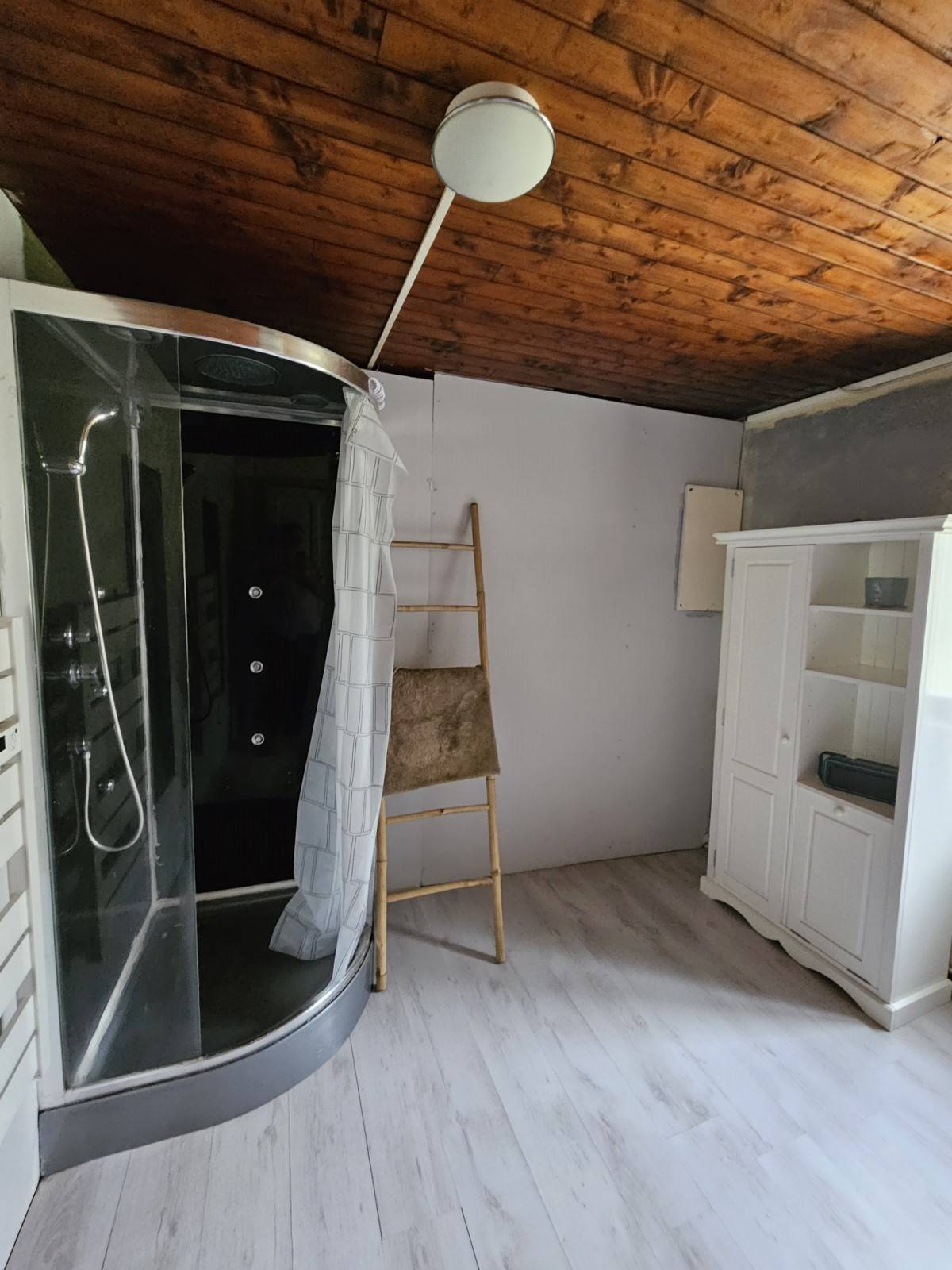 Ancienne ferme de hameau à finir de rénover