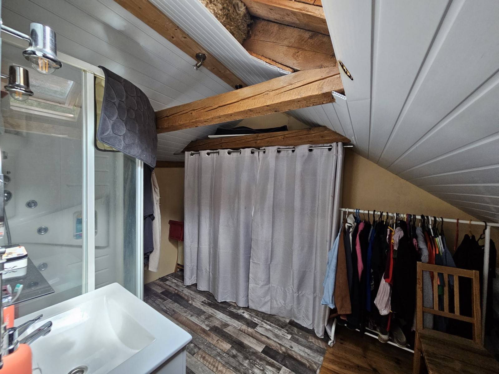 Ancienne ferme de hameau à finir de rénover